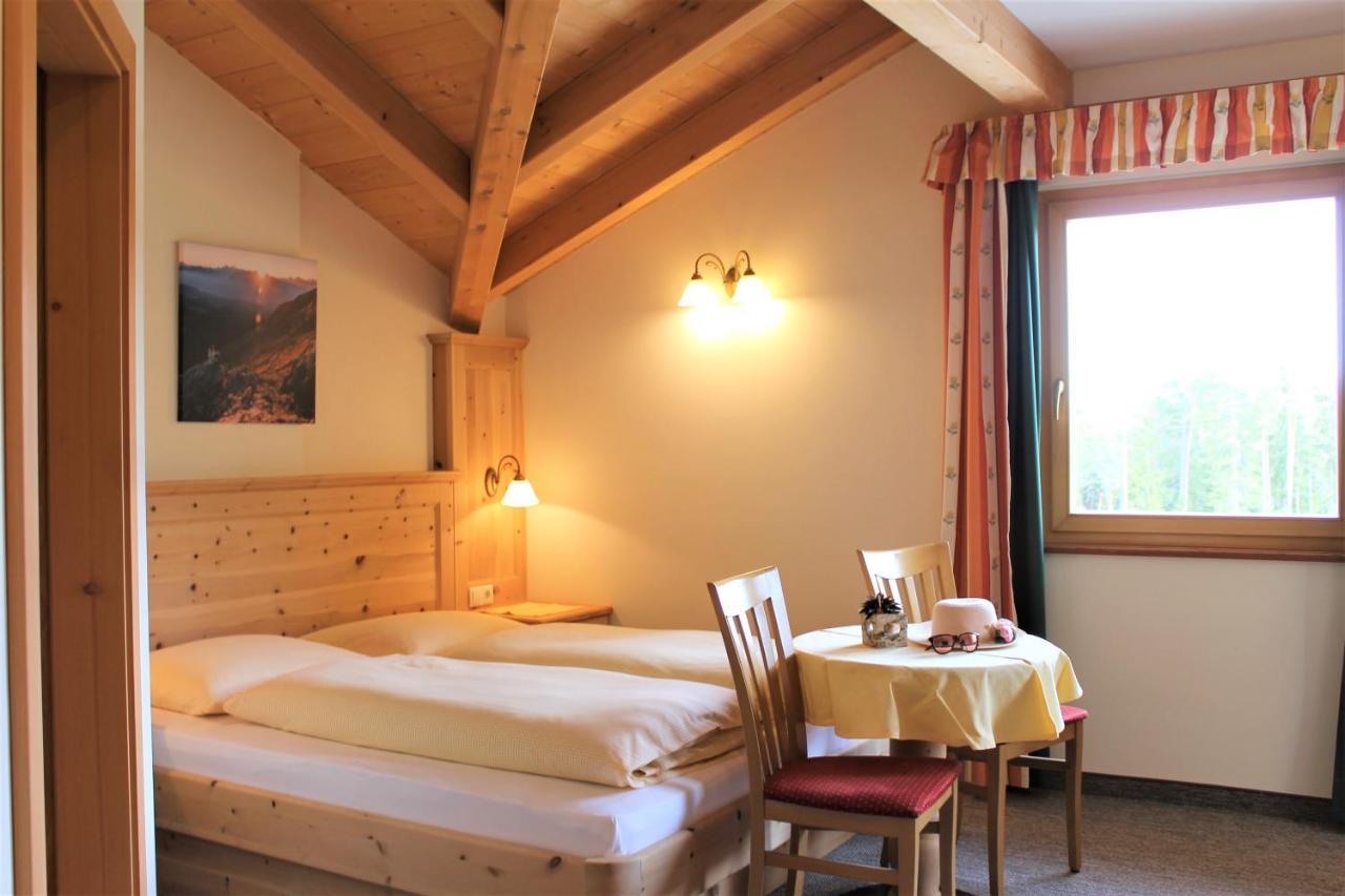 Hotel Landgasthof Laerchenwald Колепиетра Екстериор снимка